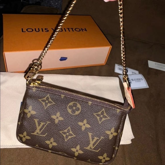 New Louis Vuitton Mini Pochette - Picture 2 of 6